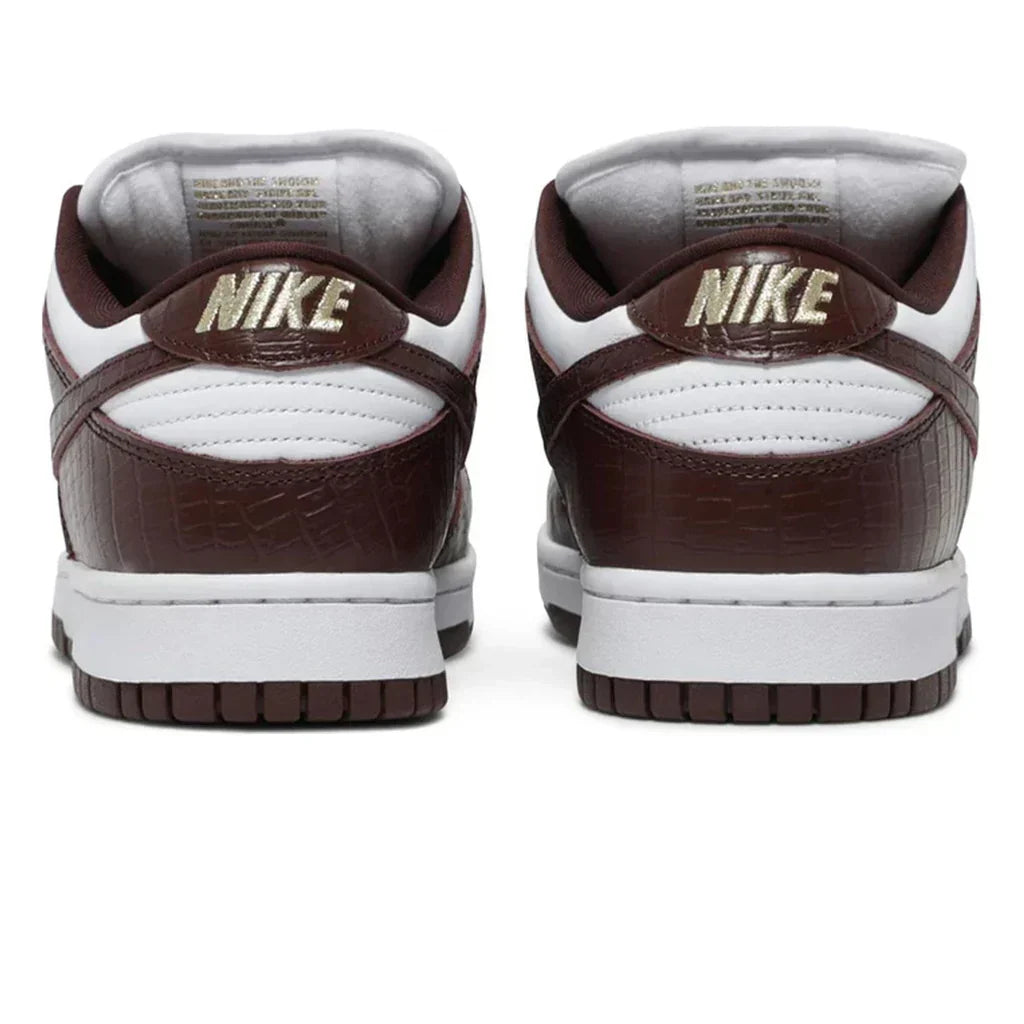 Nike SB x Supreme Dunk Low 'Barkroot Brown'